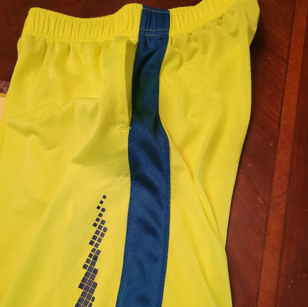 ⭐️ 3/$20 Nike: Boys' Bright Yellow and Teal Athletic Shorts: Size L - Picture 3 of 7